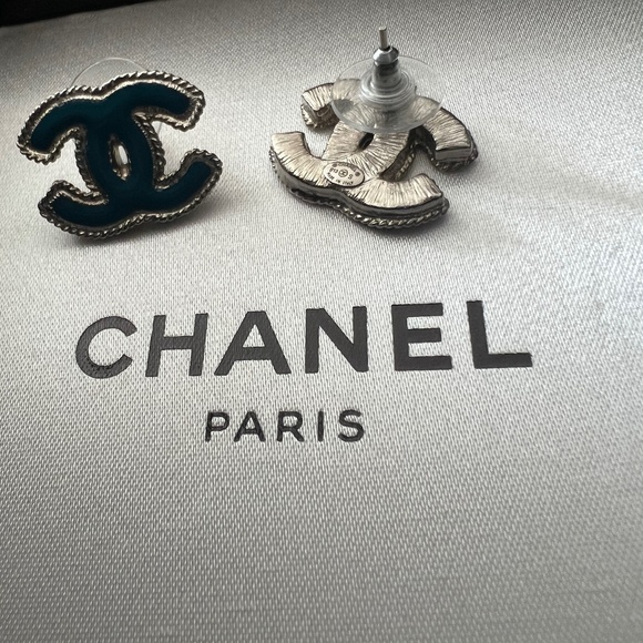 Chanel CC Logo Earrings Boucles Oreille Z2833 - Picture 2 of 5